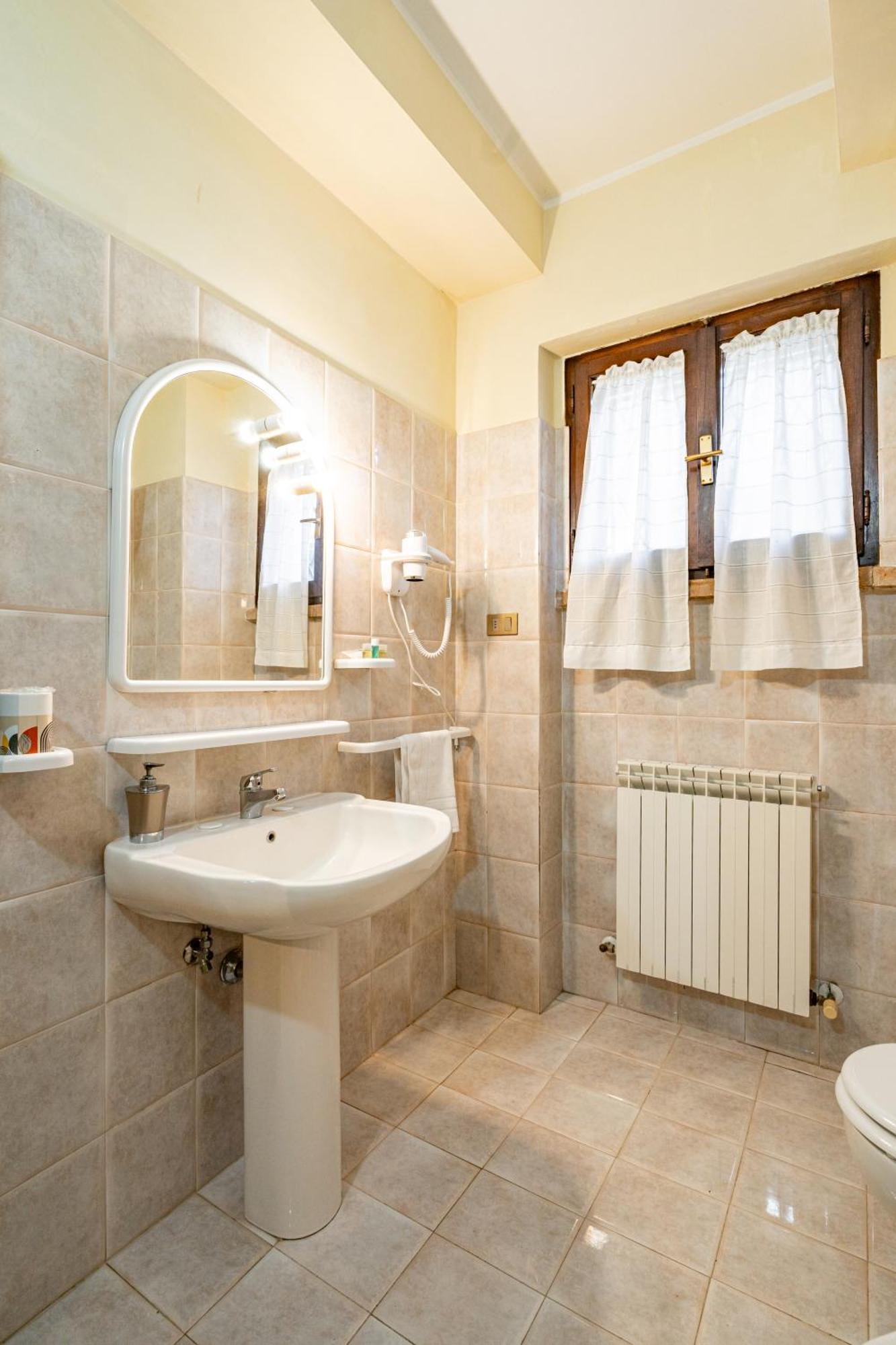 Il Borghetto Villa Todi Luaran gambar