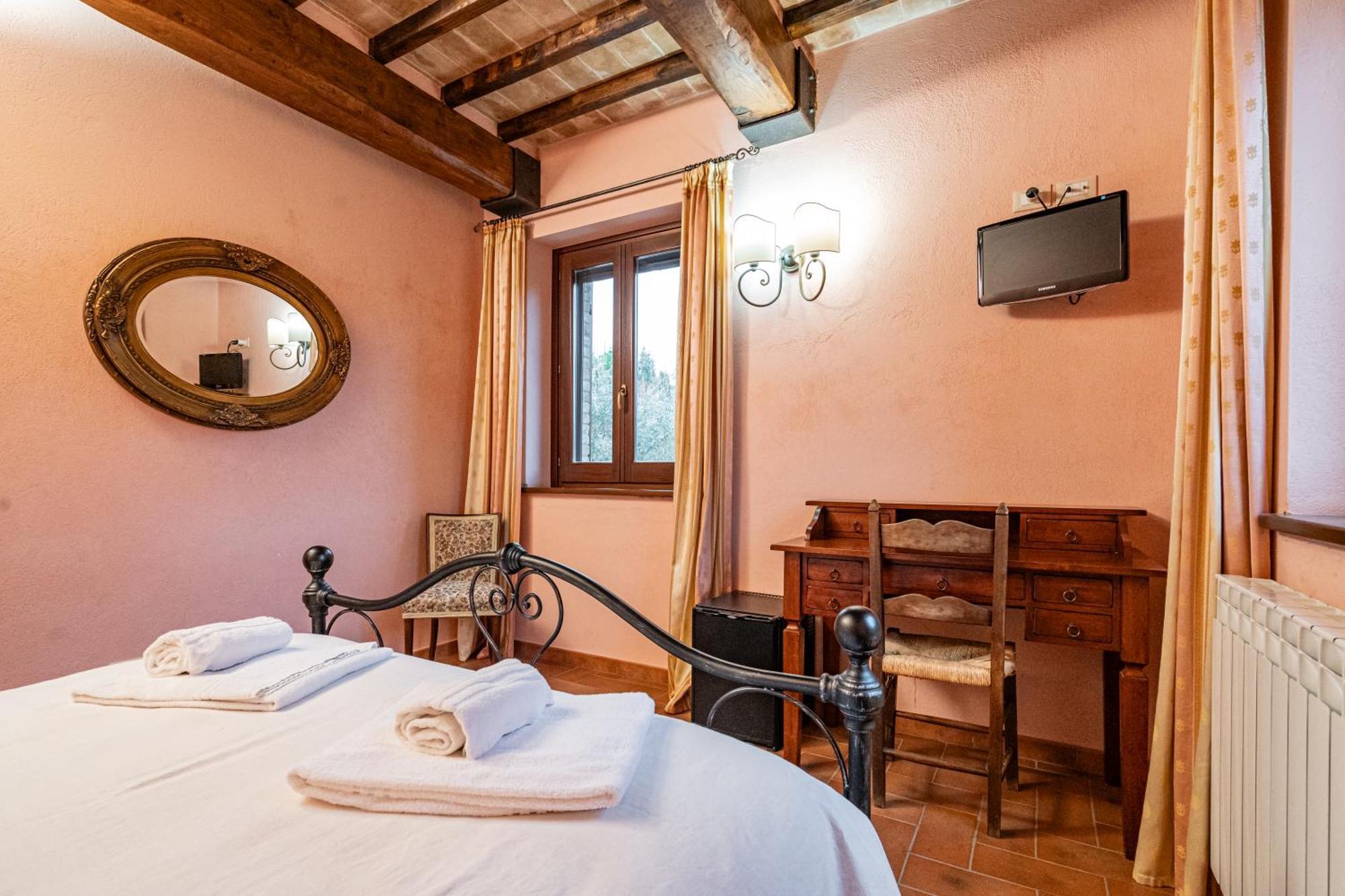 Il Borghetto Villa Todi Luaran gambar